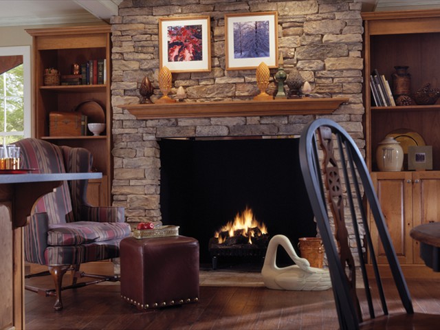 crosscreek-bar-fireplace